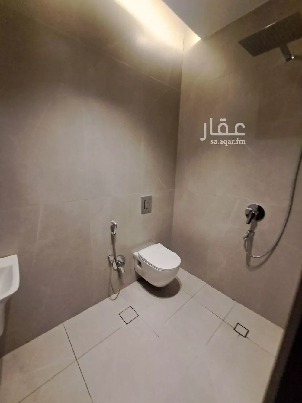 فيلا 5 غرف في الملقا 5