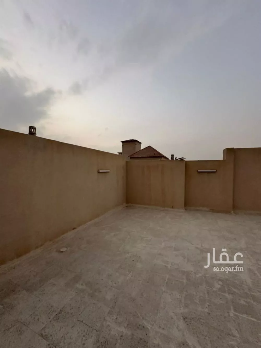 فيلا 5 غرف في العارض 3