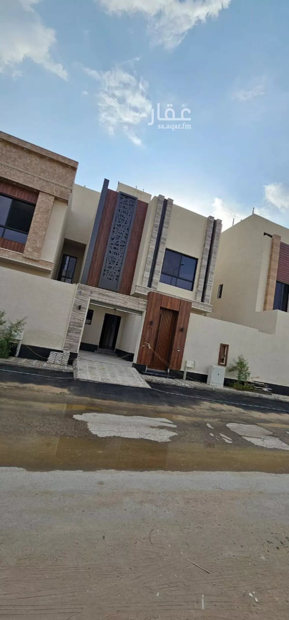 فيلا 4 غرف في العارض 5