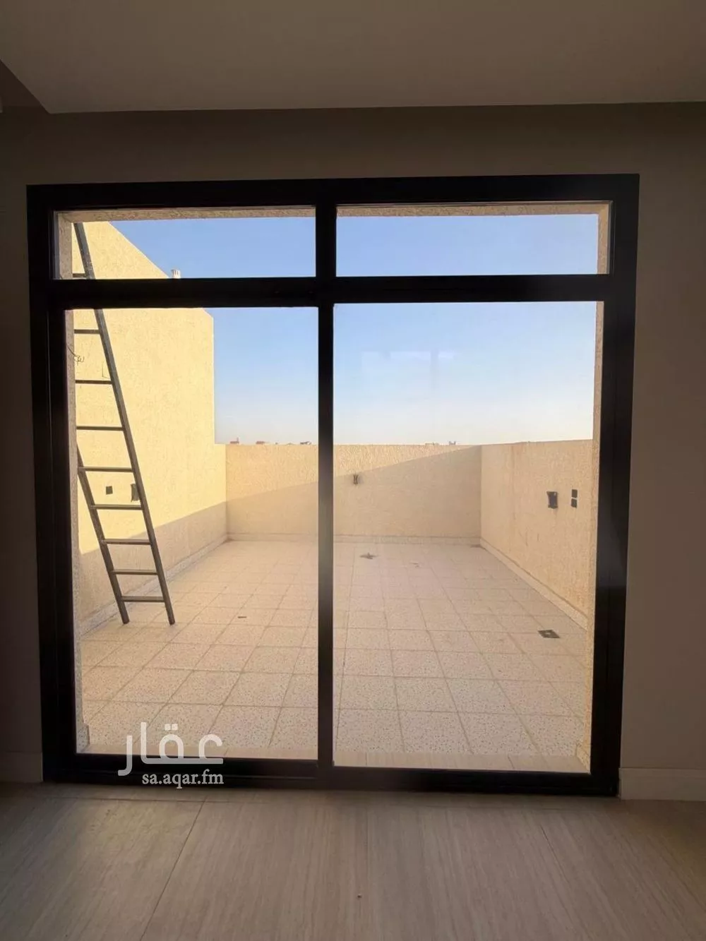 فيلا 4 غرف في العارض 2