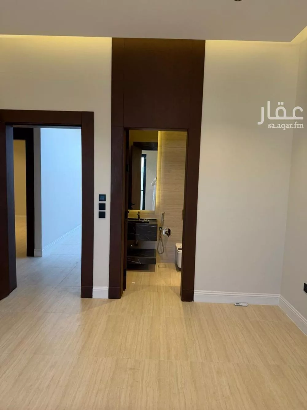 فيلا 4 غرف في العارض 1