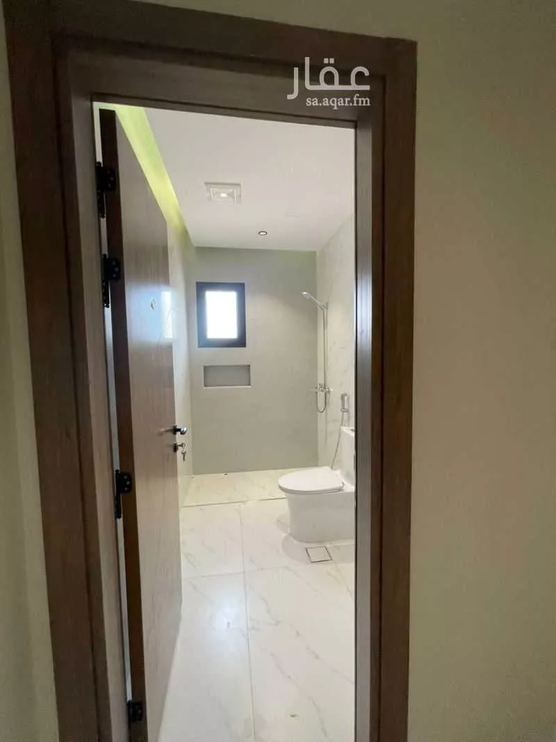 شقة 5 غرف في الروضة 2