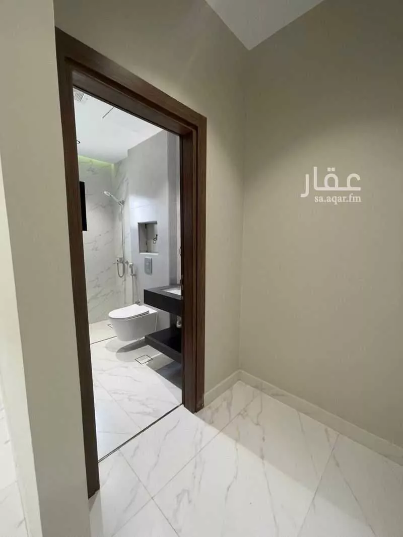 شقة 4 غرف في الروضة 5