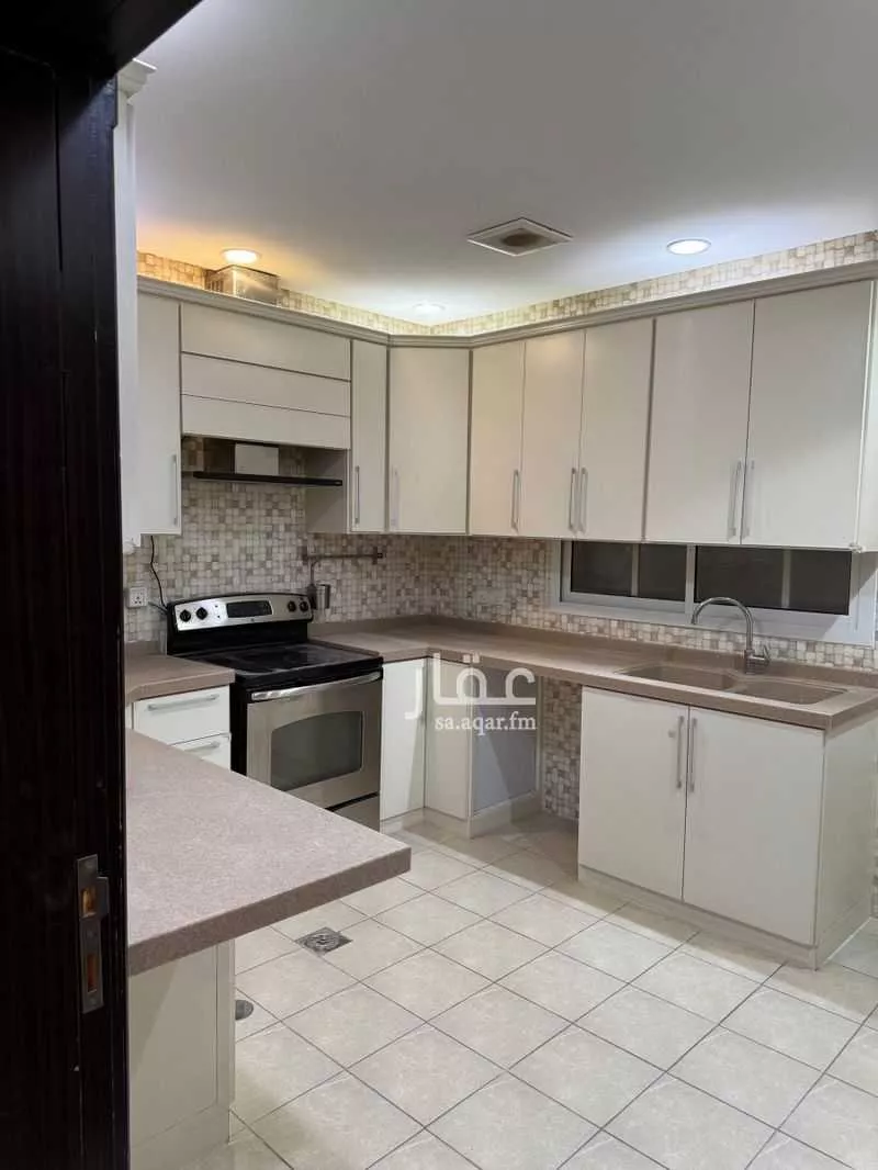 5 bedroom villa in Laban, Riyadh 10