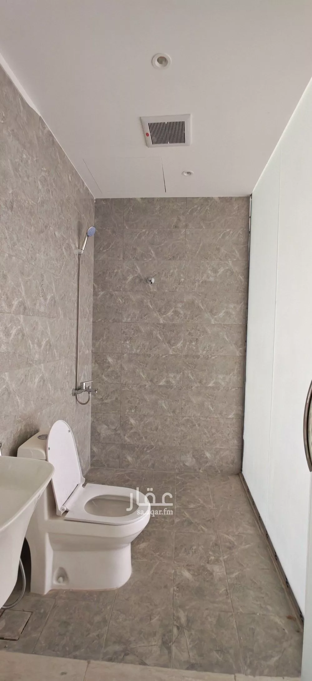 دور 1 غرف في الملقا 4