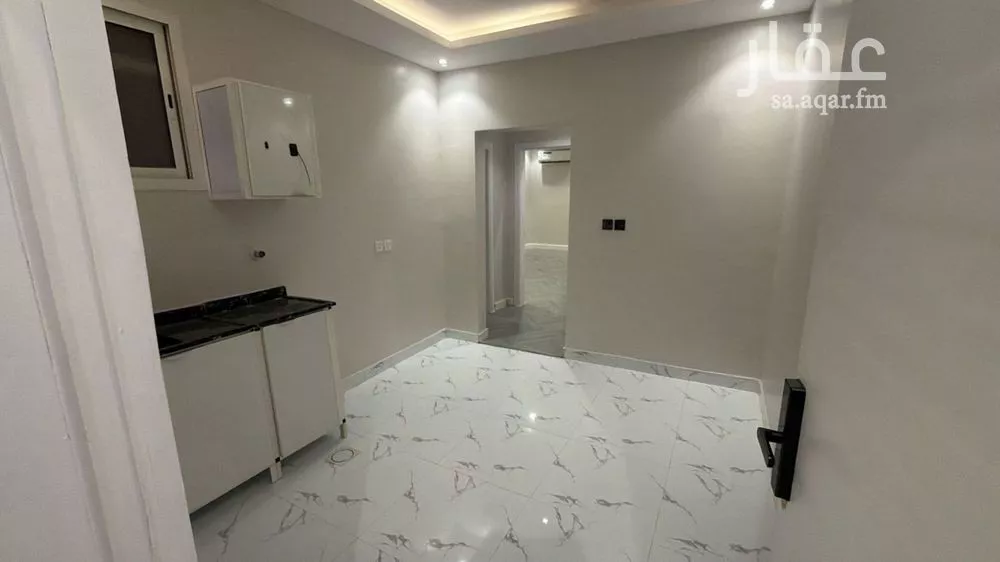 1 bedroom apartment in Al Falah 4