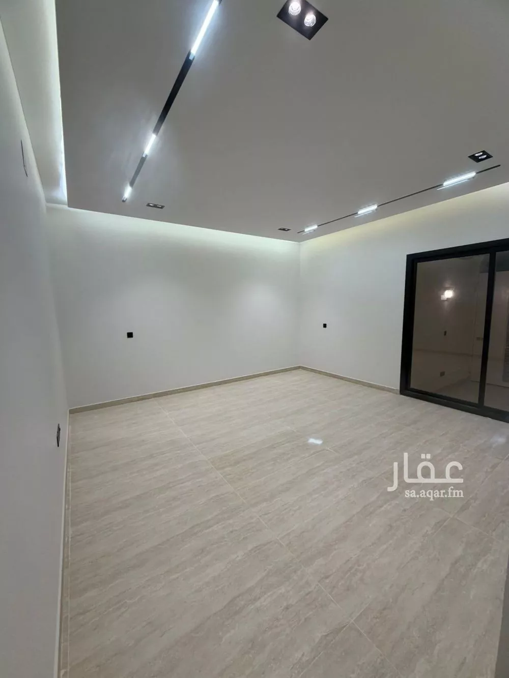 4 bedroom floor in Al Hazm 5