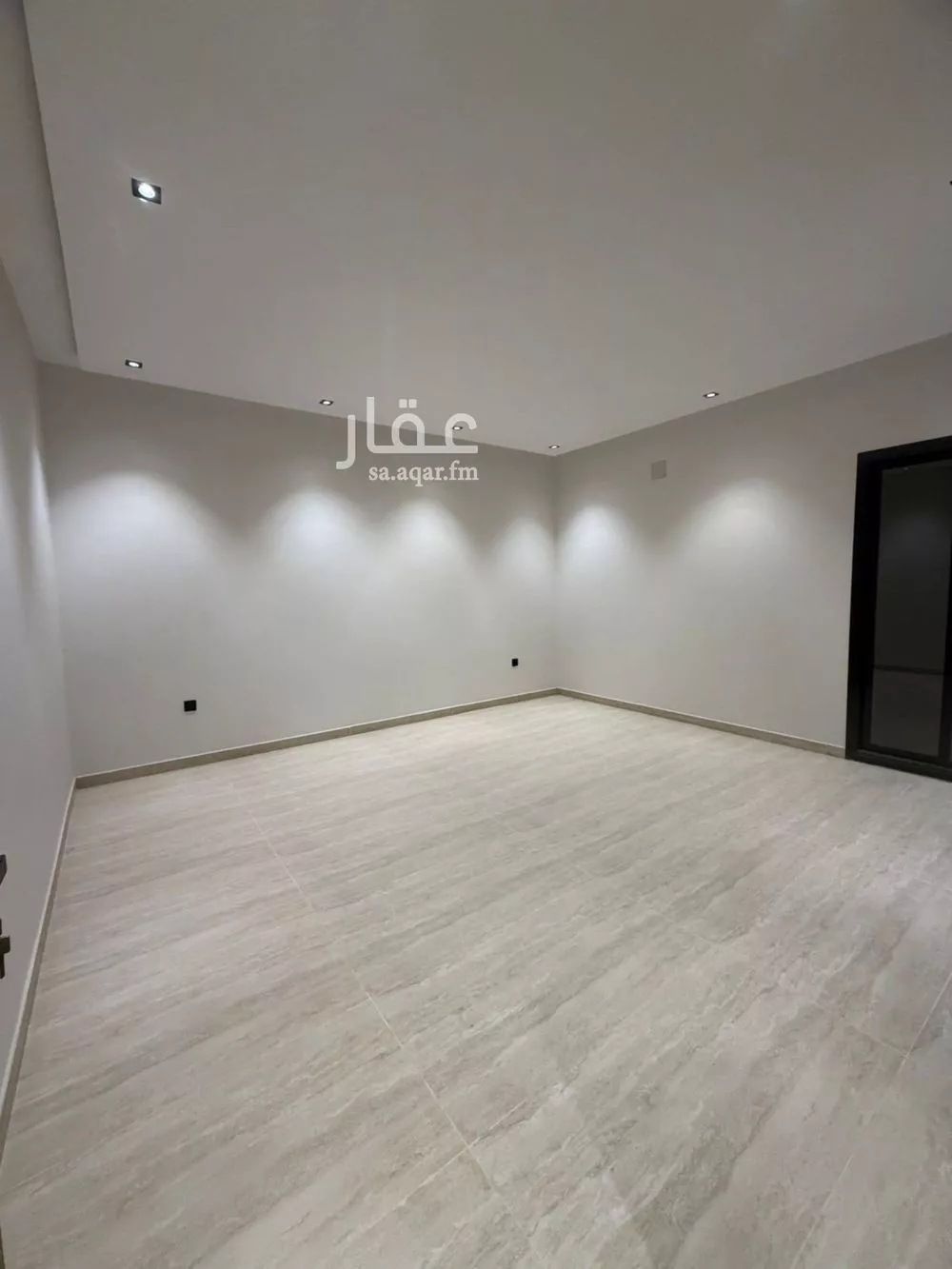 4 bedroom floor in Al Hazm 3