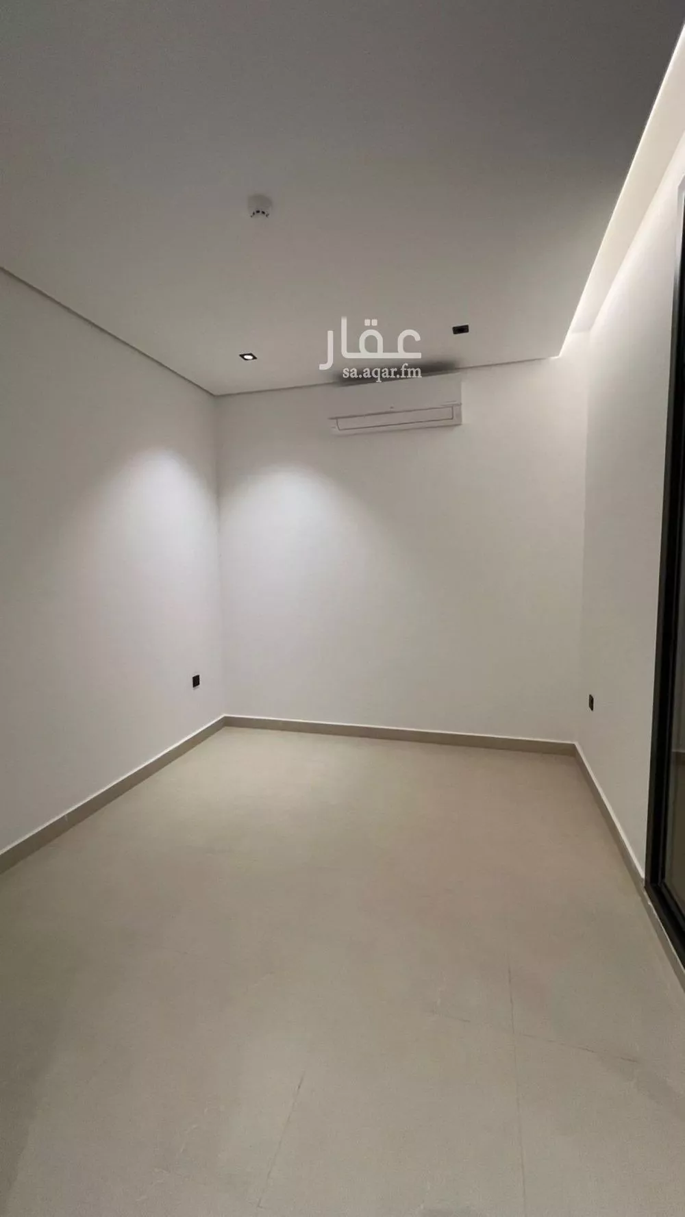 فيلا 8 غرف في العارض 2