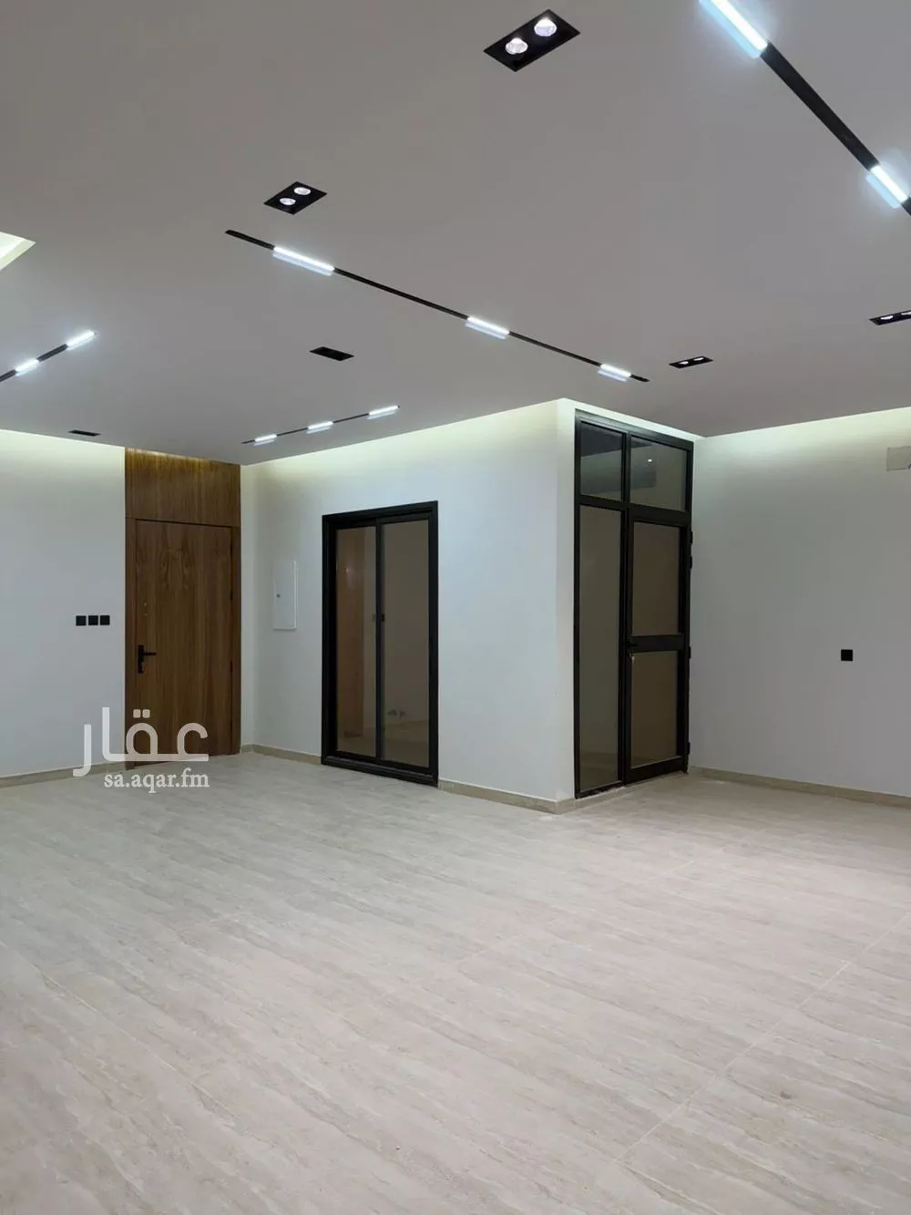 4 bedroom floor in Al Hazm 2