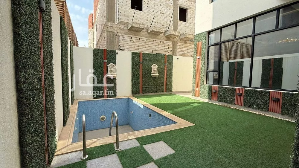 9 bedroom villa in Az Zomorod 4