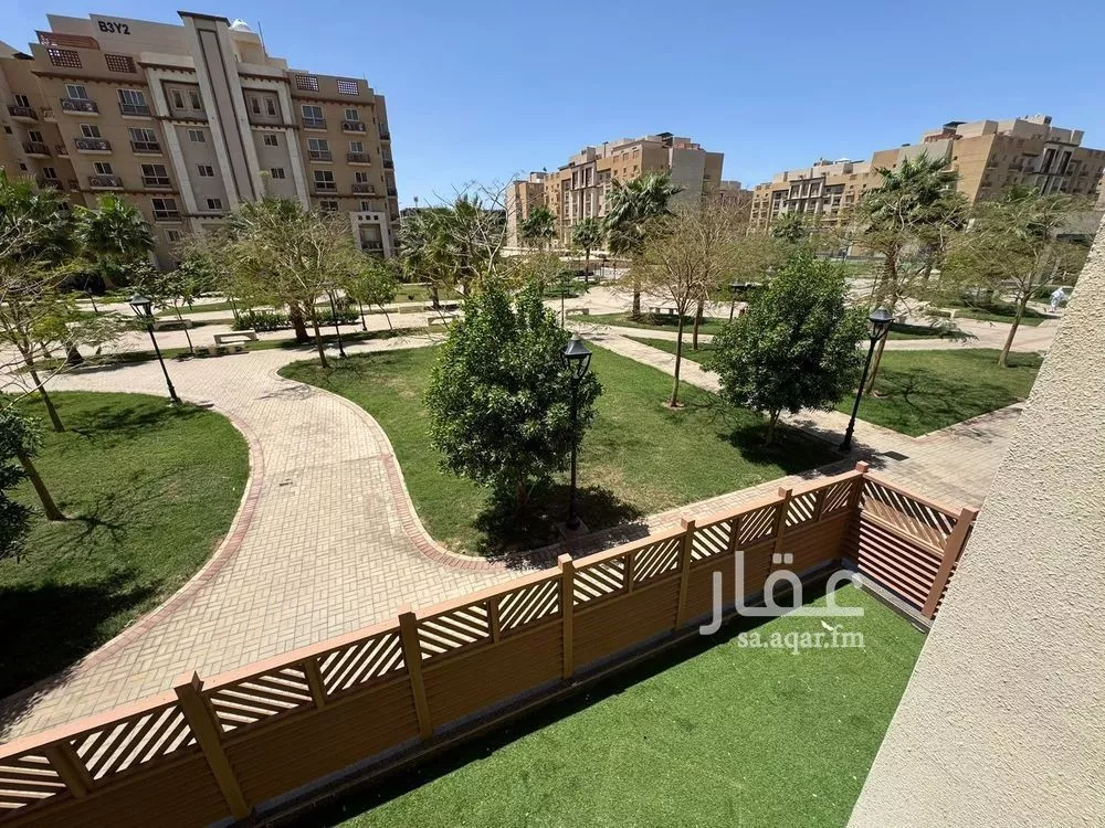 6 bedroom apartment in Al Falah 1
