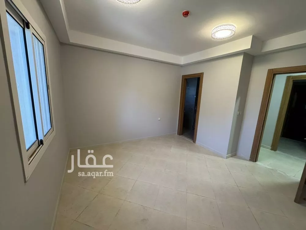 6 bedroom apartment in Al Falah 3