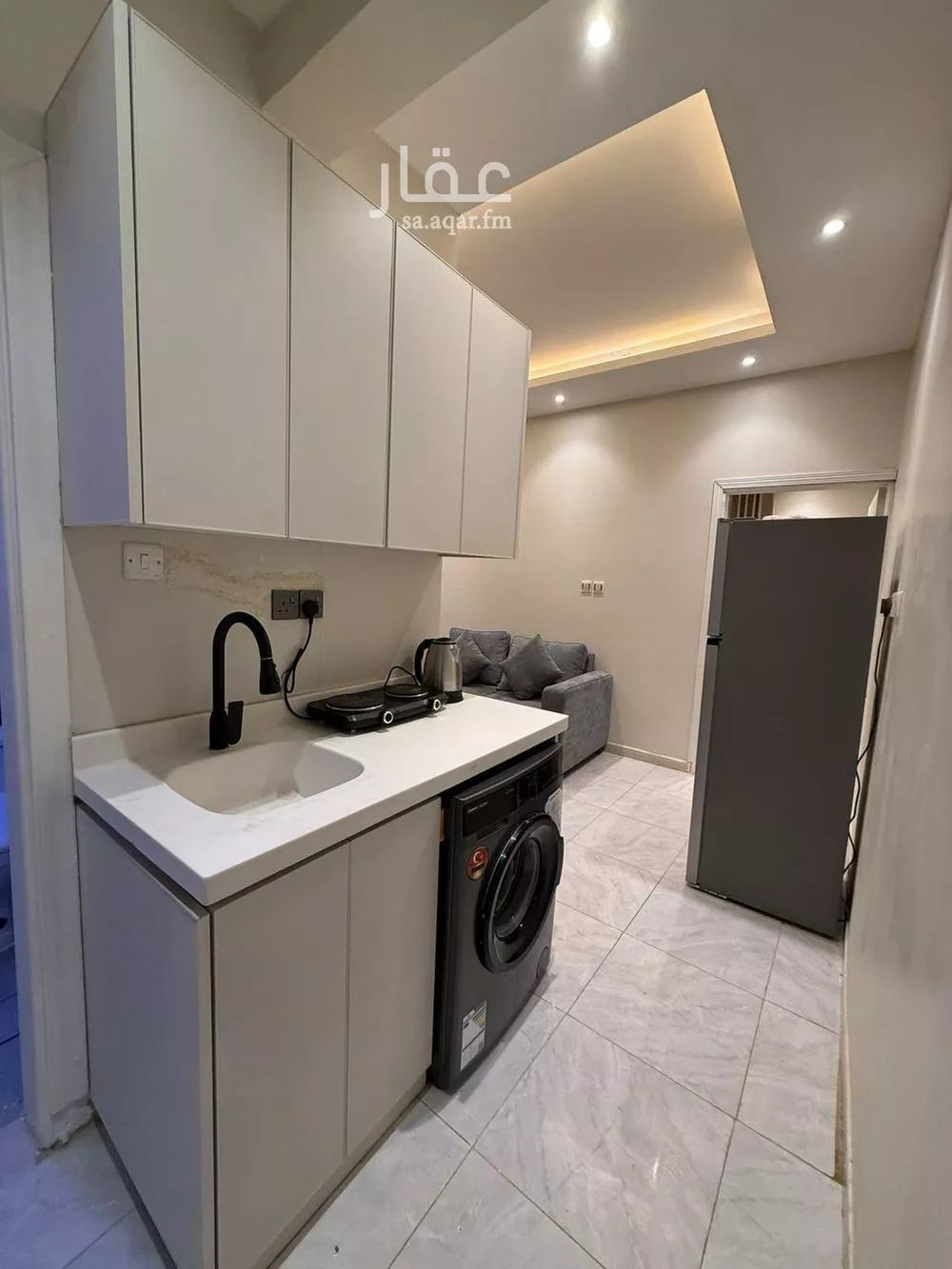 عمارة 1000 م² في الحمراء 5