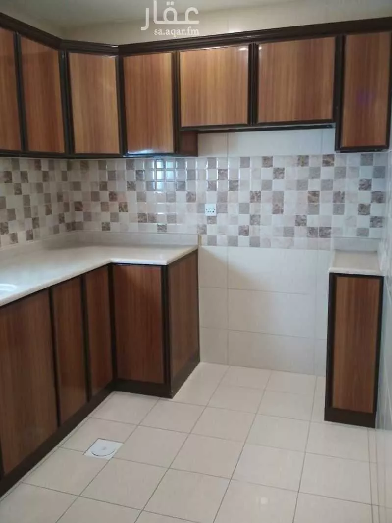 شقة 2 غرف في مدينة العمال 4