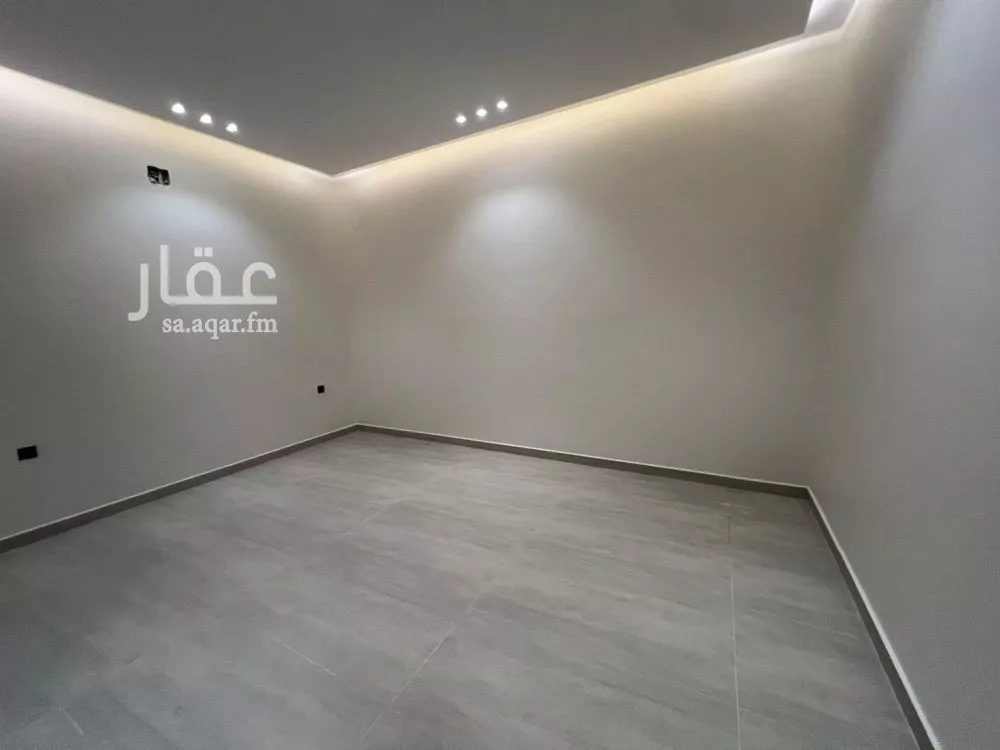 4 bedroom floor in Al Janadriyah 3