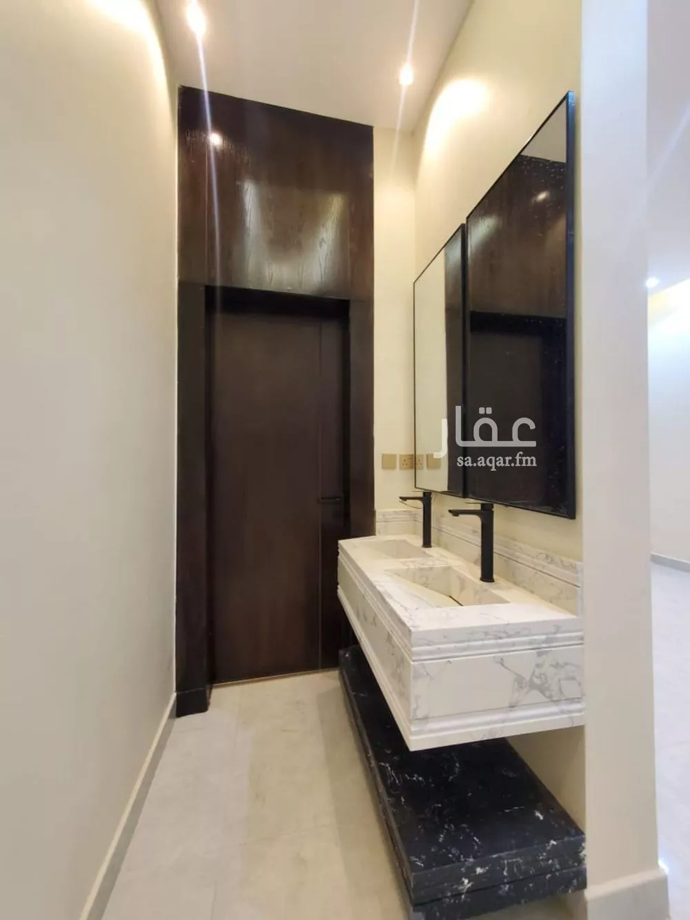 فيلا 6 غرف في الجنادرية 3