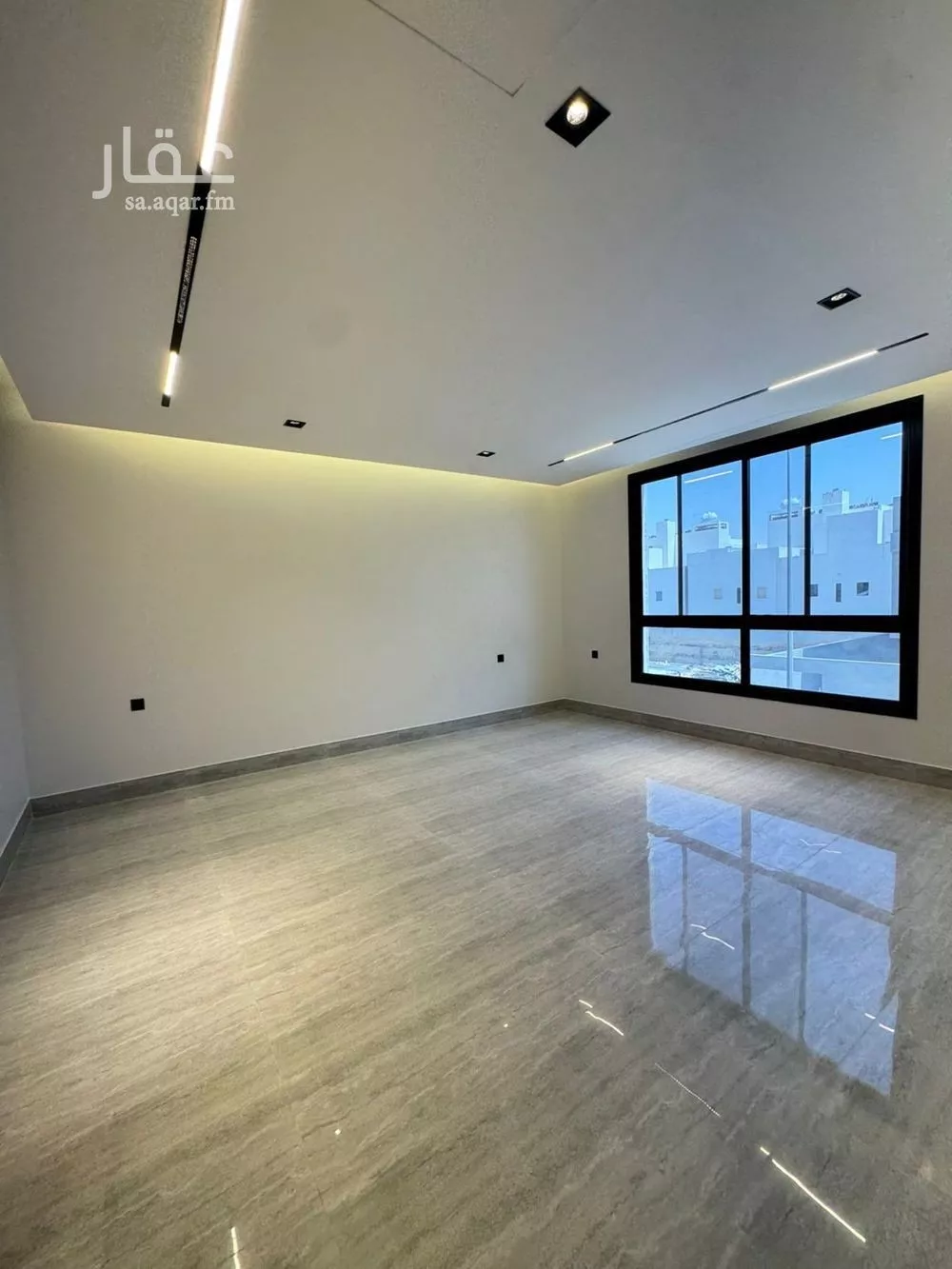 فيلا 5 غرف في العارض 3