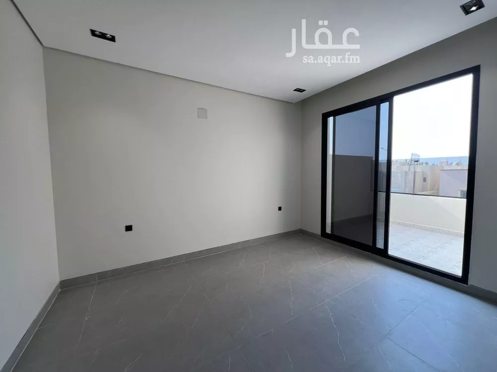 شقة 5 غرف في اشبيلية 5