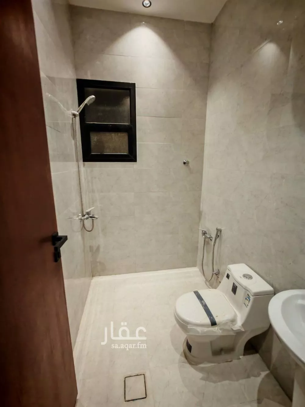 فيلا 6 غرف في الجنادرية 3