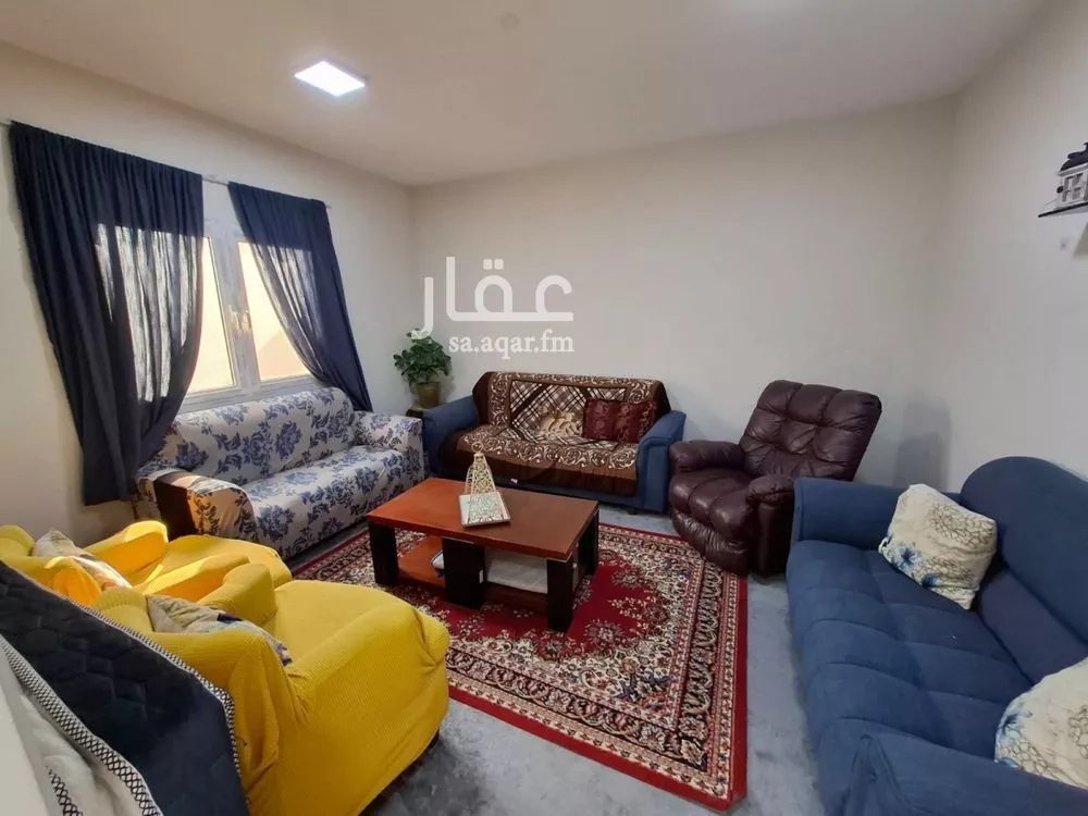 فيلا 6 غرف في الجنادرية 3