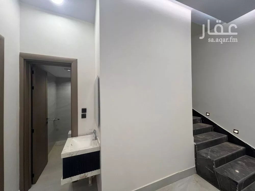 4 bedroom villa in Ash Sharq, Riyadh 15