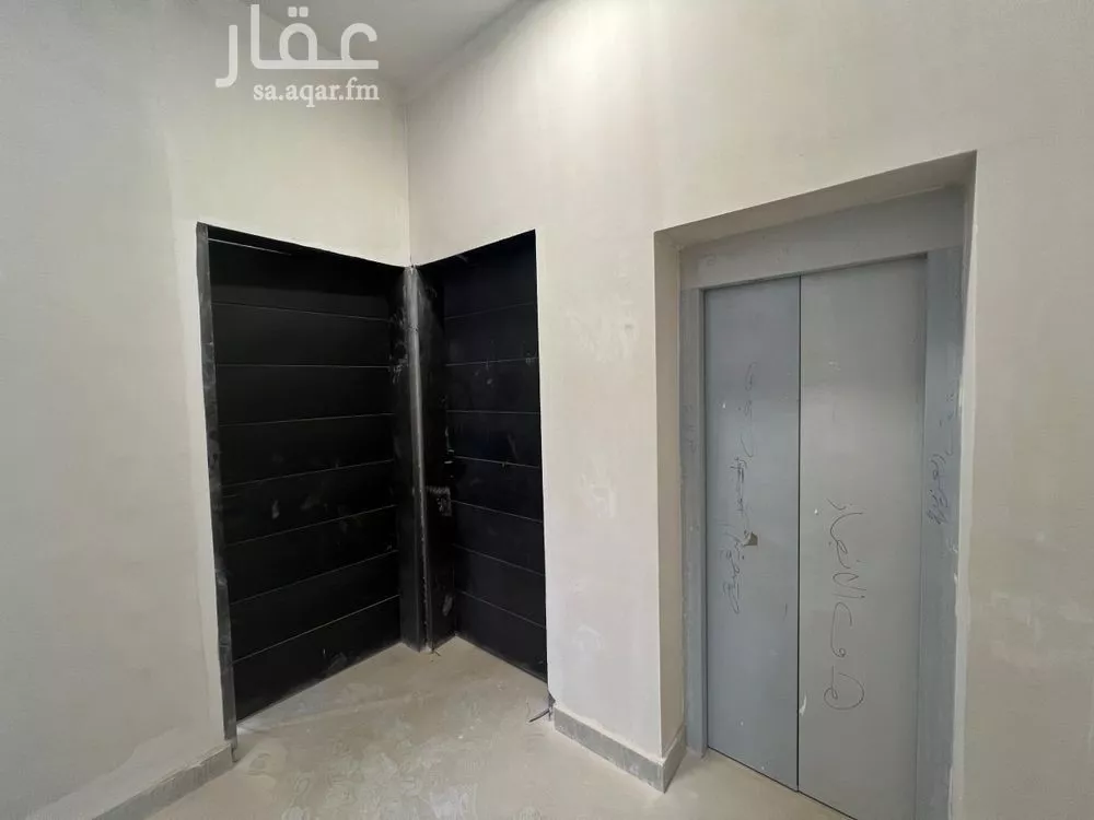 5 bedroom floor in Al Maizilah 4