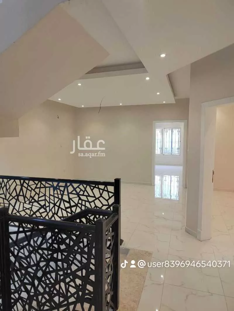 9 bedroom villa in Al Fursan, Eastern Province 6