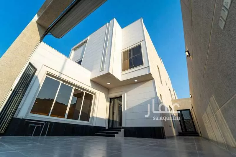 8 bedroom villa in Al Amal, Eastern Province 22