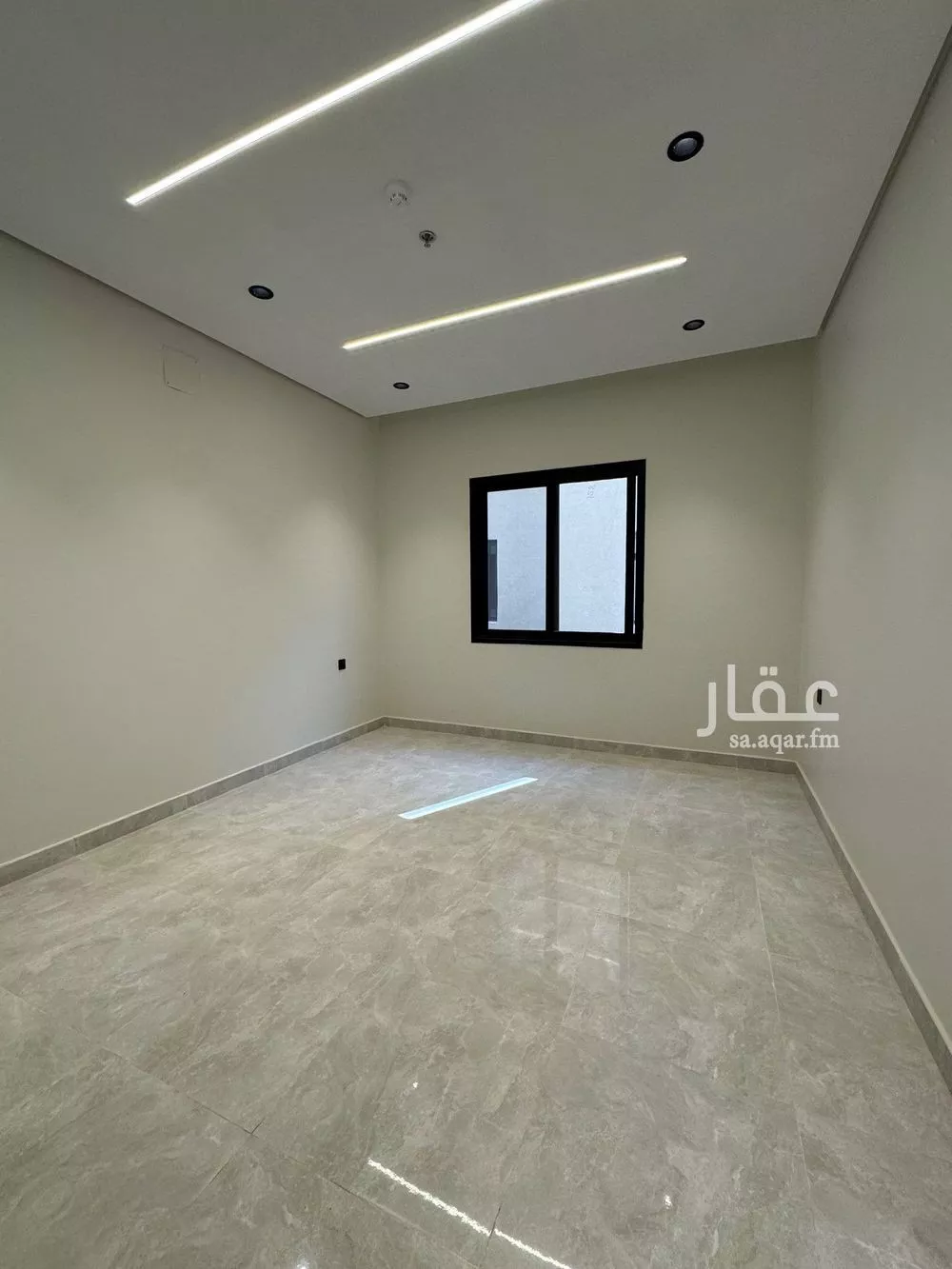 شقة 3 غرف في الحمرا 4