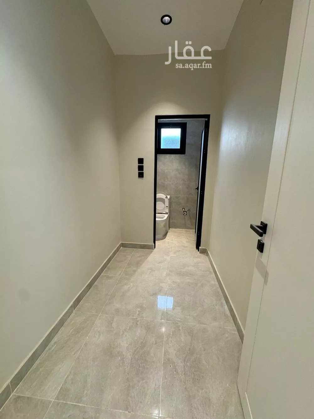 شقة 3 غرف في الحمرا 4