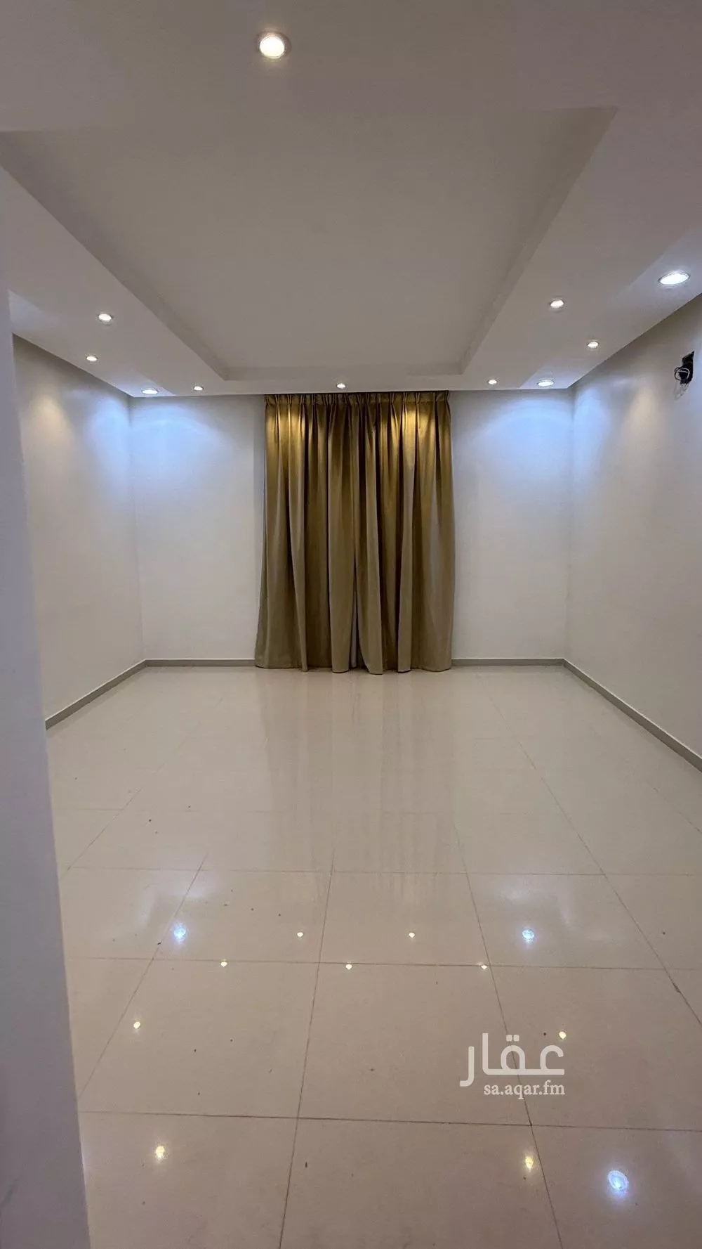 شقة 4 غرف في الرمال 3