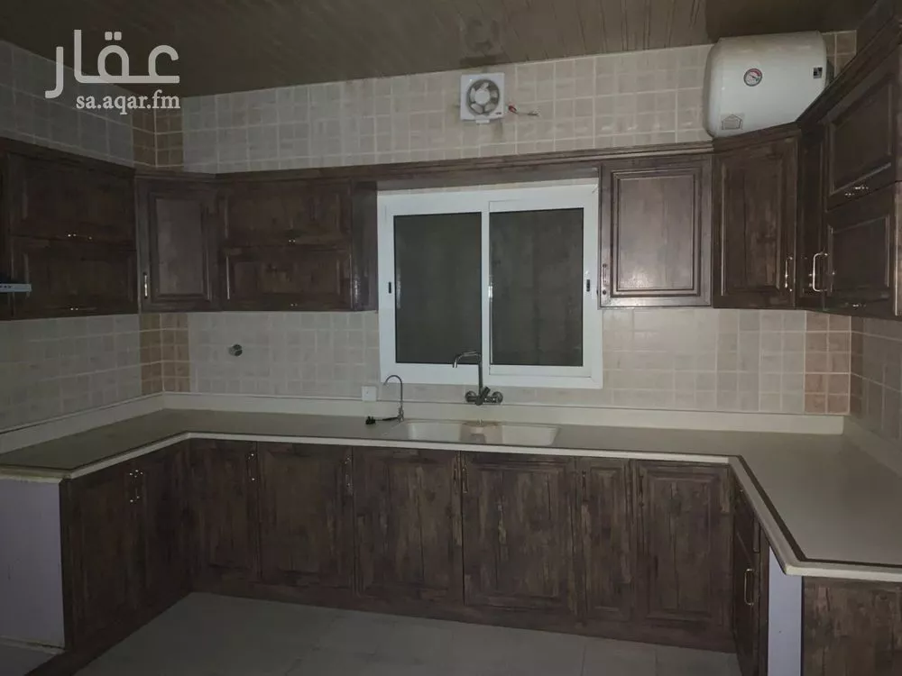 3 bedroom floor in Al Munsiyah 5
