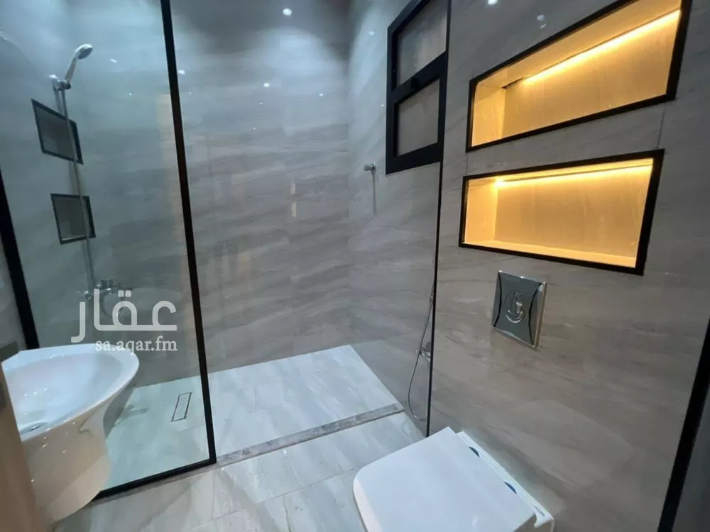 4 bedroom apartment in Al Munsiyah, Riyadh 17