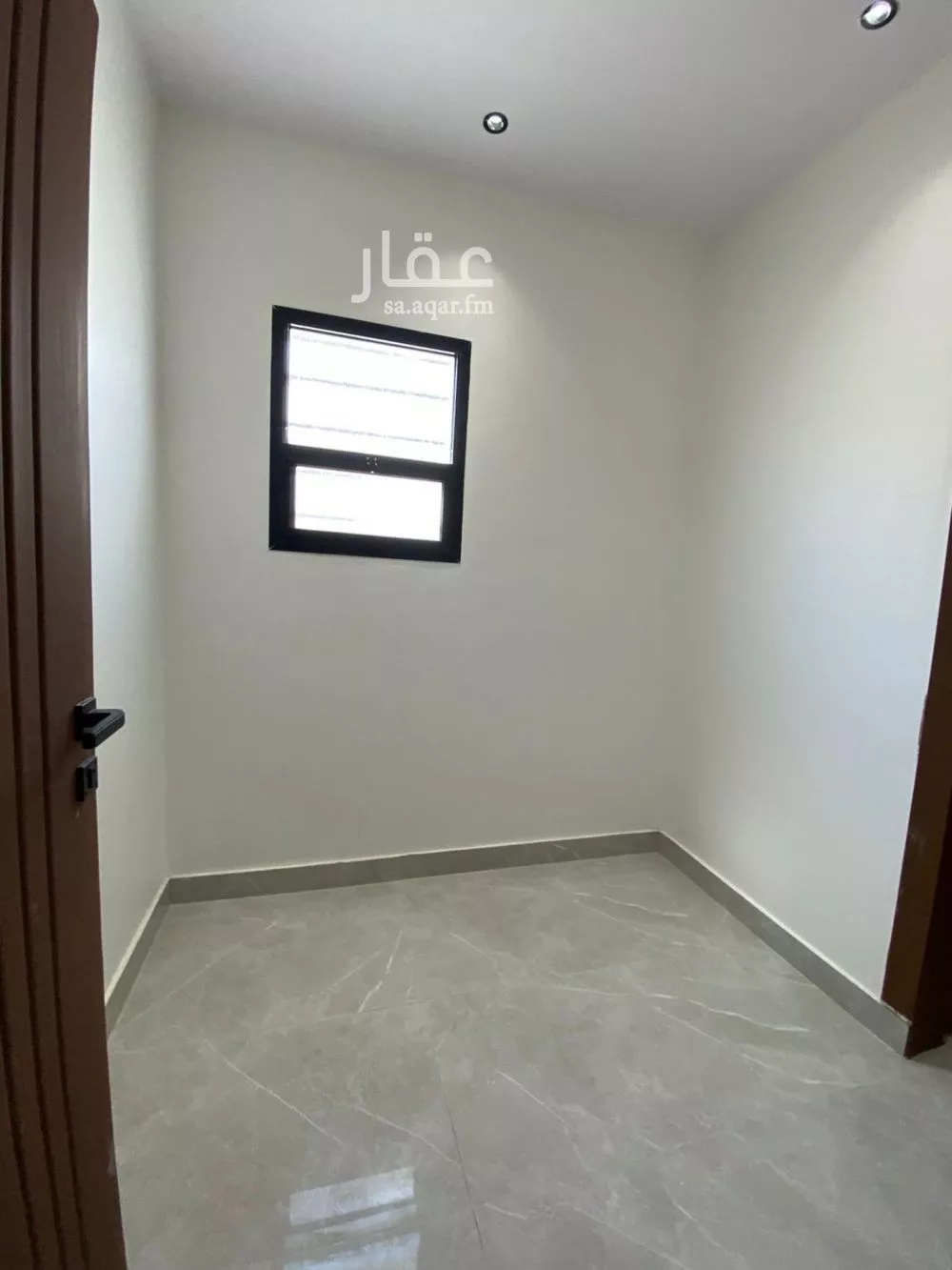 دور 6 غرف في الرمال 4