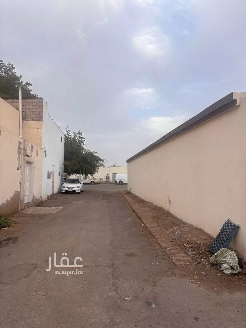 1156 sqm building in Al Baraka 4