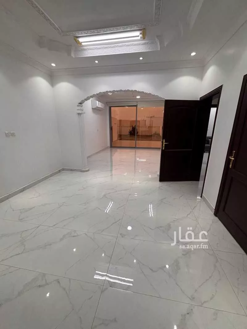 1156 sqm building in Al Baraka 5