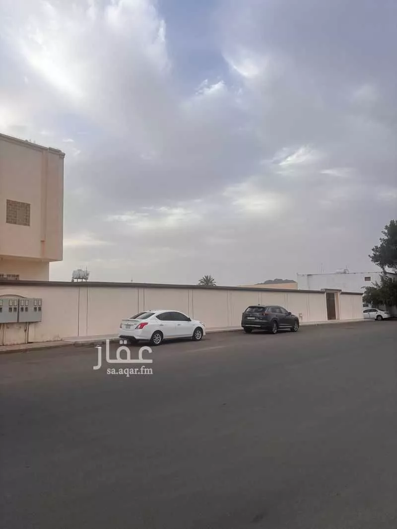 1156 sqm building in Al Baraka 3