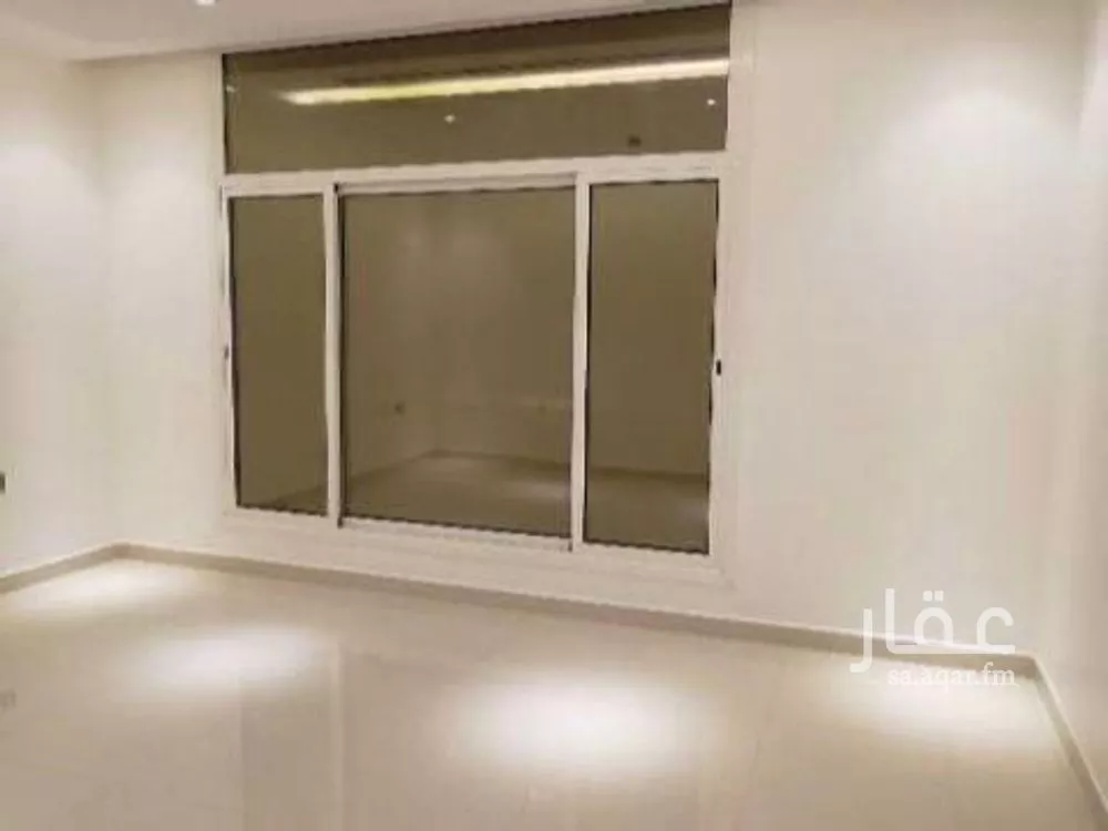 837 sqm building in Al Hamra 5