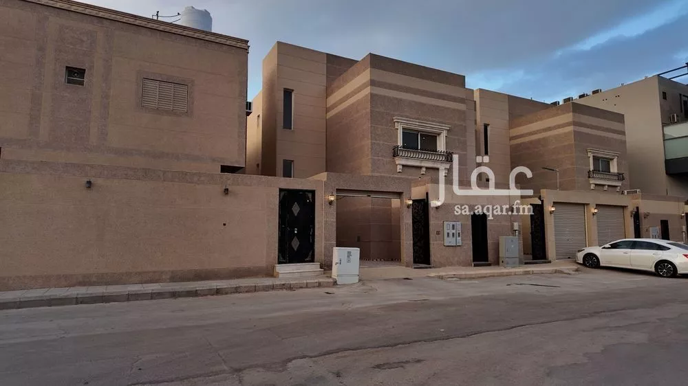 فيلا 12 غرف في العارض 5