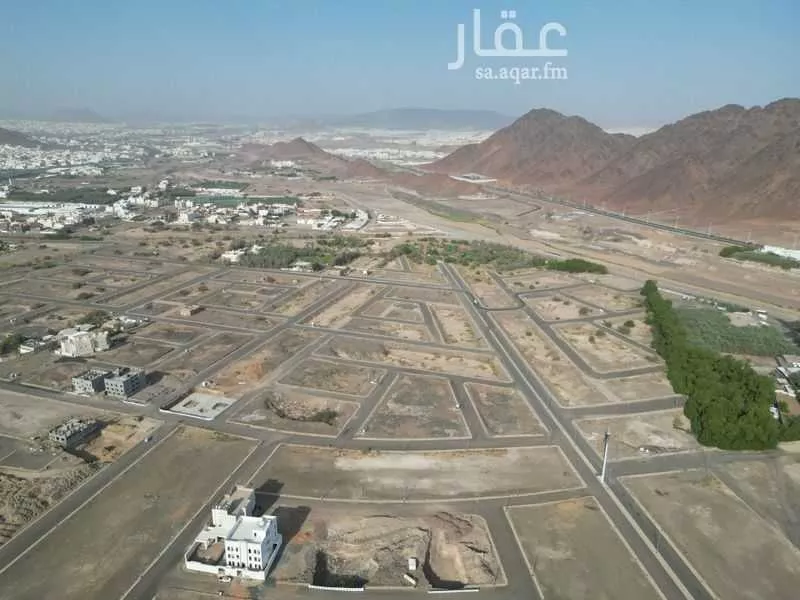 أرض 240 م² في ذو الحليفة 4