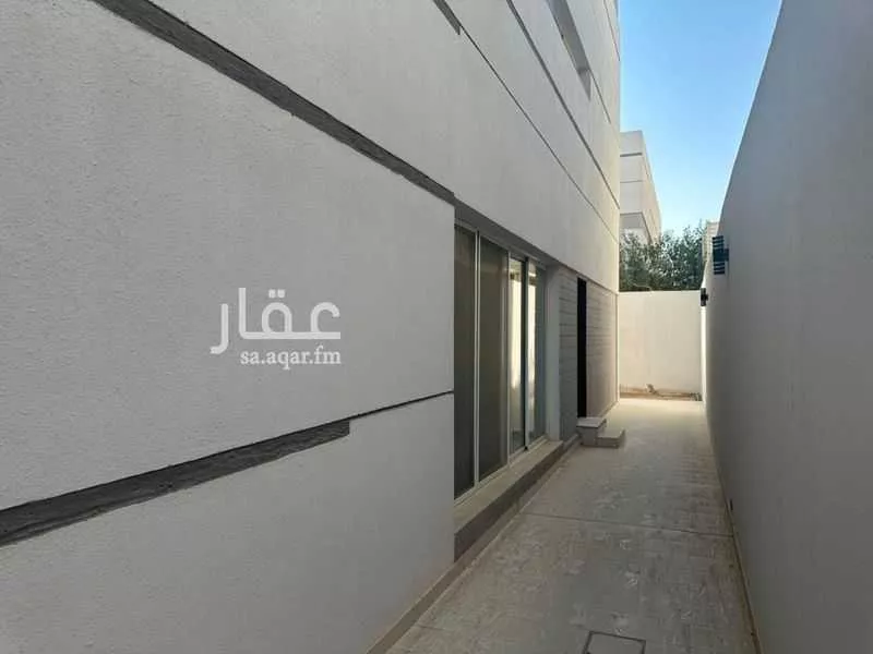 فيلا 6 غرف في العارض 3