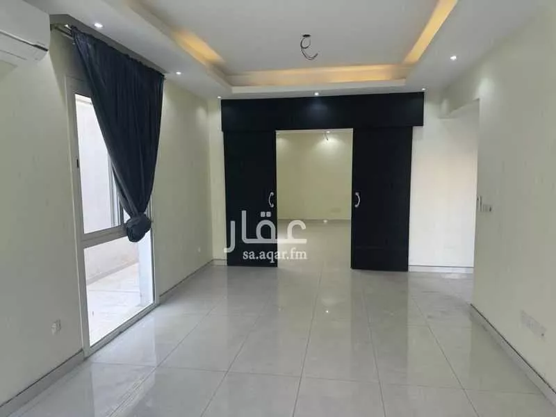 فيلا 6 غرف في العارض 4