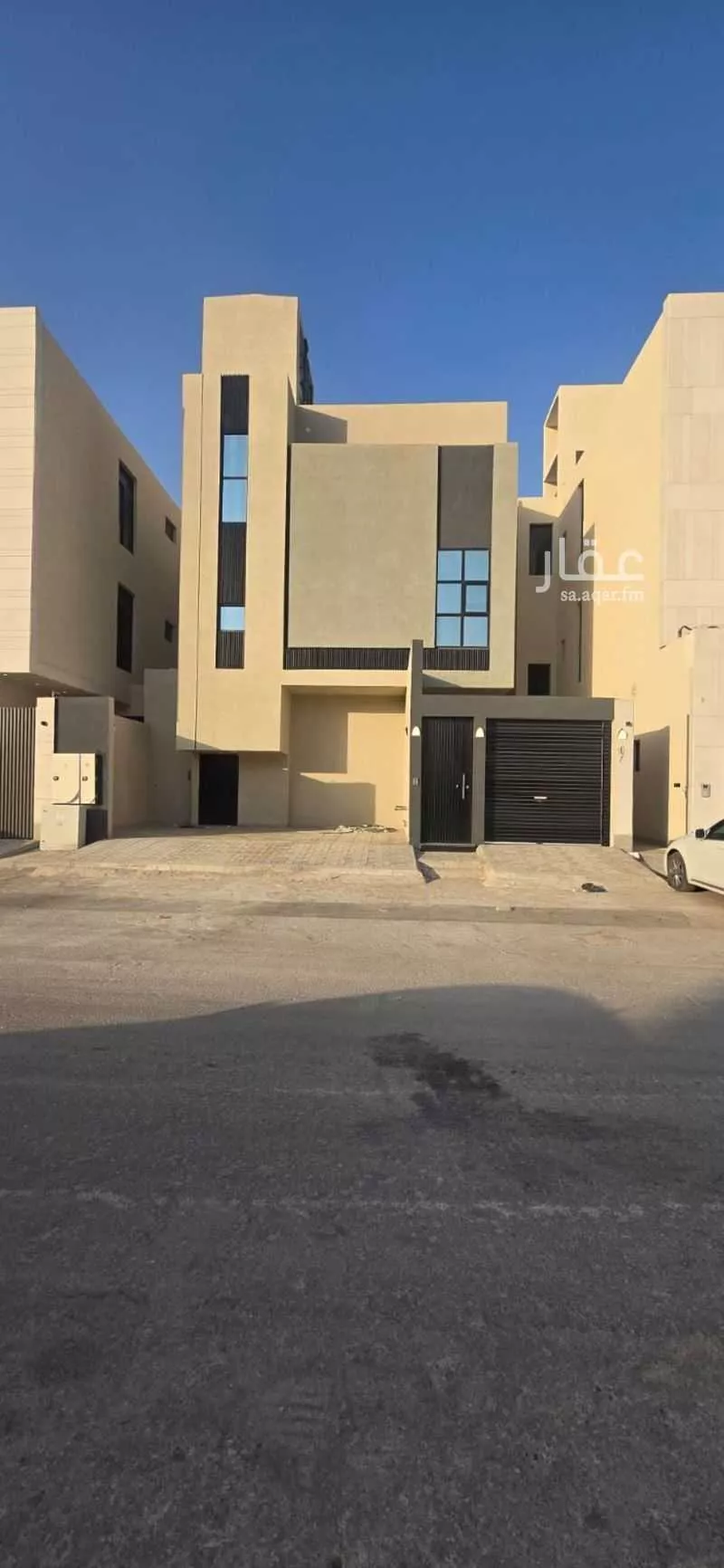 دور 3 غرف في العارض 1