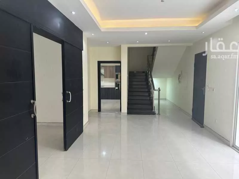 فيلا 6 غرف في العارض 2