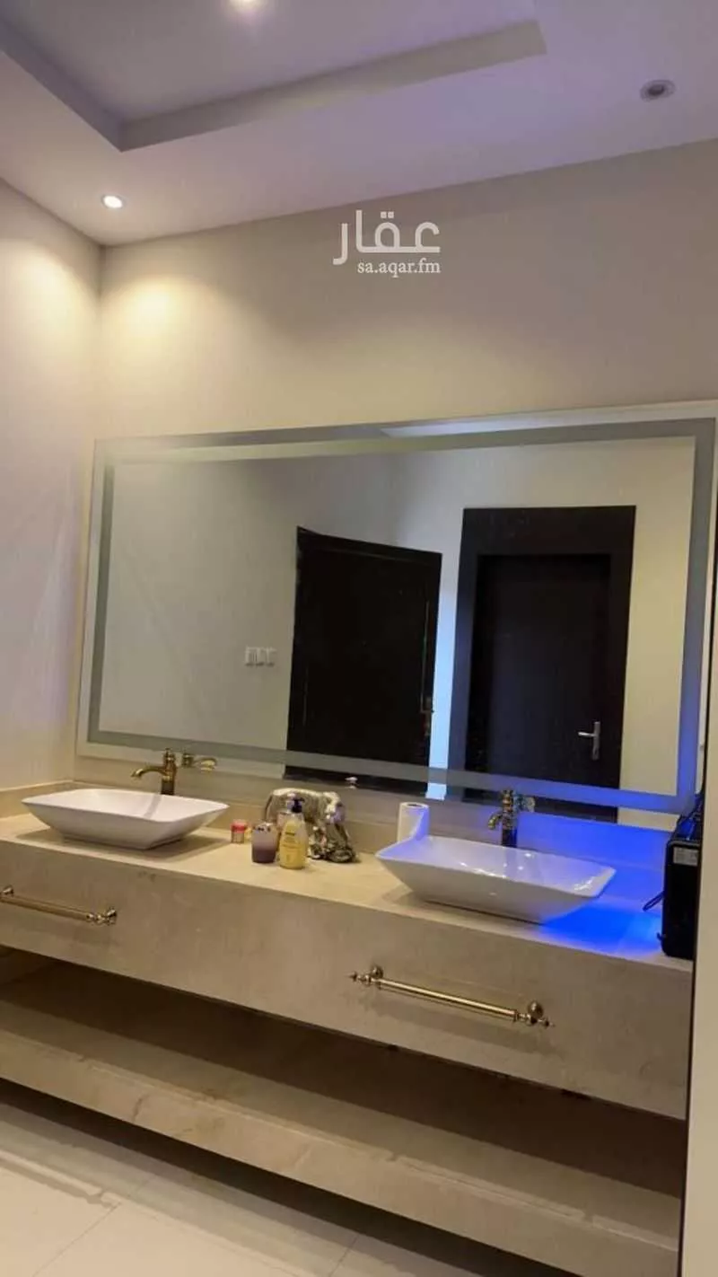 فيلا 7 غرف في العارض 4