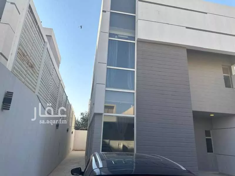 فيلا 6 غرف في العارض 5