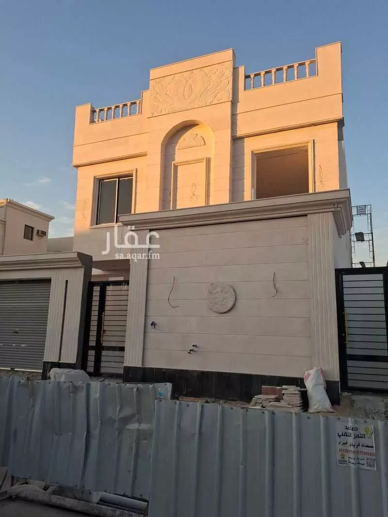 فيلا 6 غرف في الشراع 2