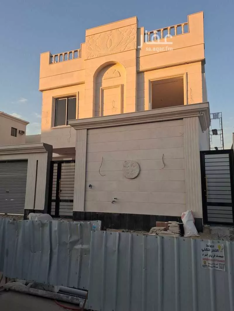 فيلا 6 غرف في الشراع 3