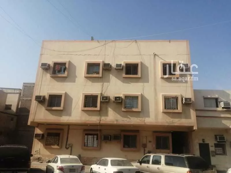 عمارة 325 م² في الثقبة 3